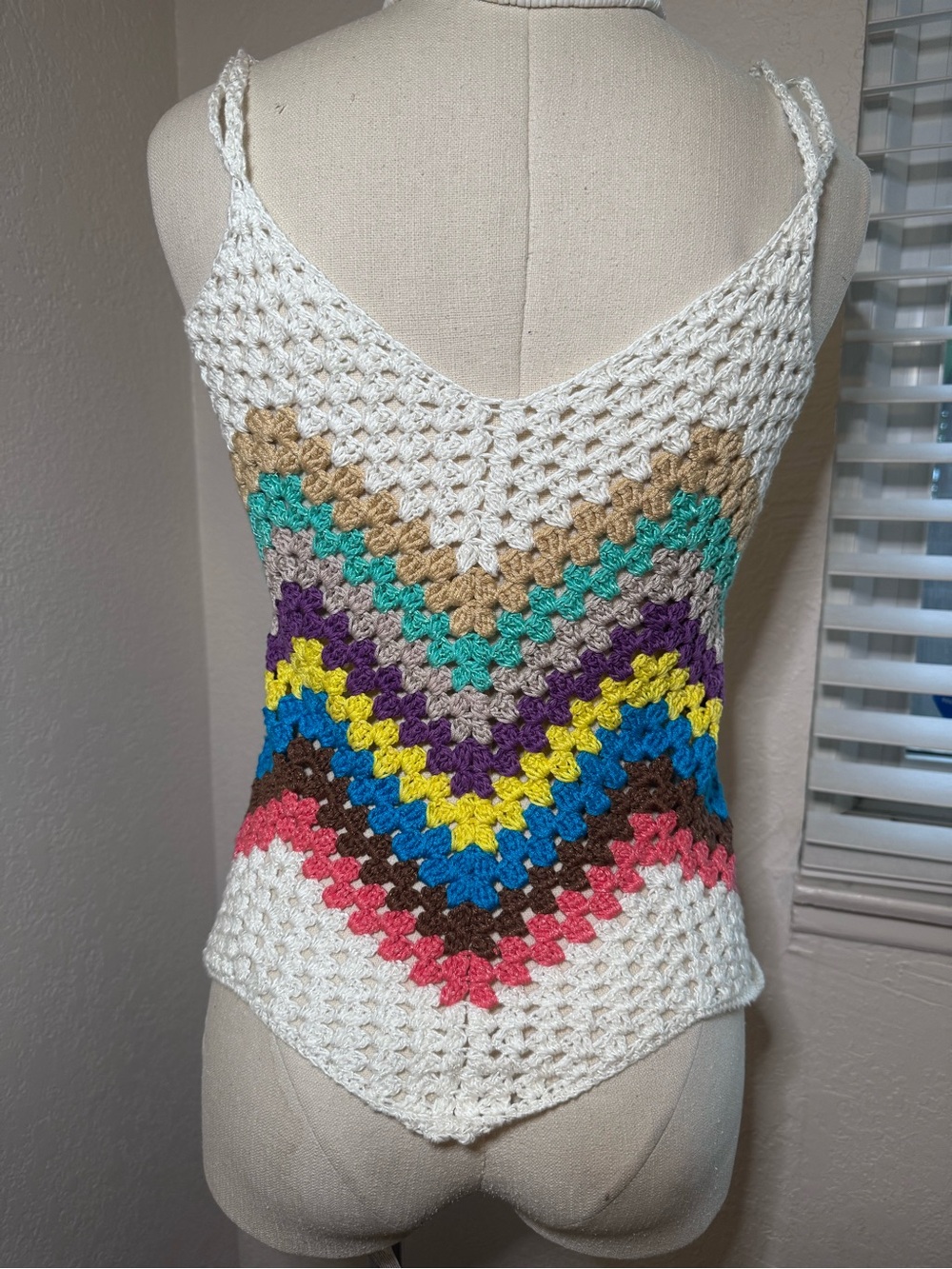 White Crochet V-Neck Tank Top with Multicolor Chevron Stripes - Picture 4 of 7